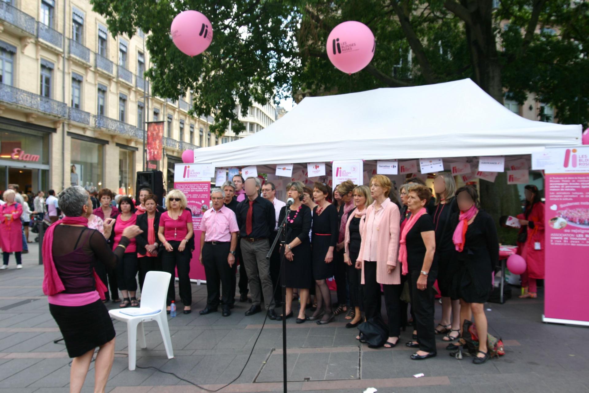 Place du Capitole pour les Blouses Roses mai 2017